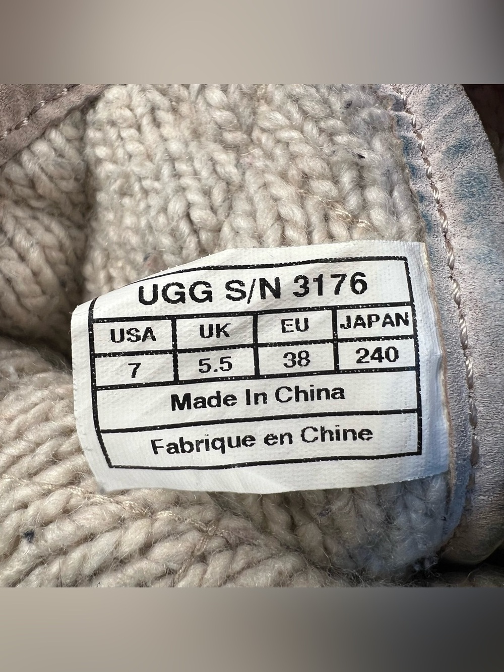 Ugg Boots Mountain Quilted Beige Short Boot Knit Button Side Women's 7 - Picture 9 of 11